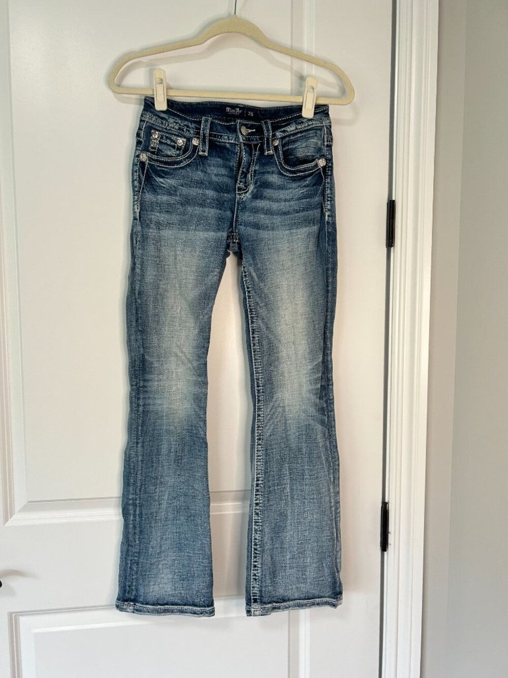 Miss Me Mid Rise Boot Cut Jeans Size 25 - Picture 2 of 3